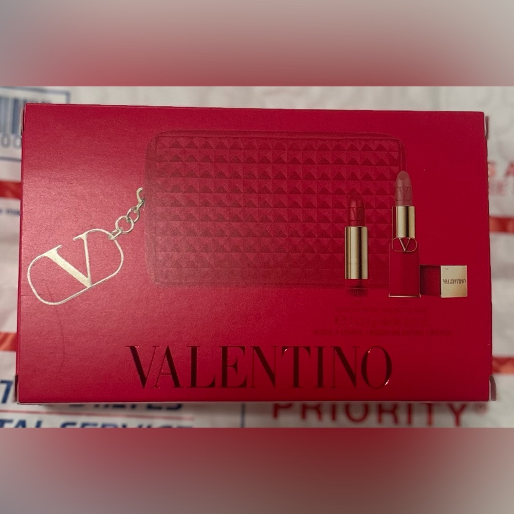 Rosso Valentino Lipstick, lipstick refill and Pouch Set. Brand New in Box!